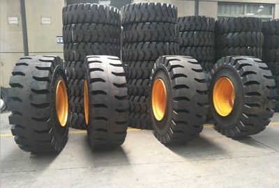 五噸鏟車實心輪胎多少錢一個小鏟車實心輪胎